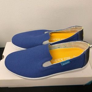 BLU KICKS NIB Women's Slip On Blue Size 6